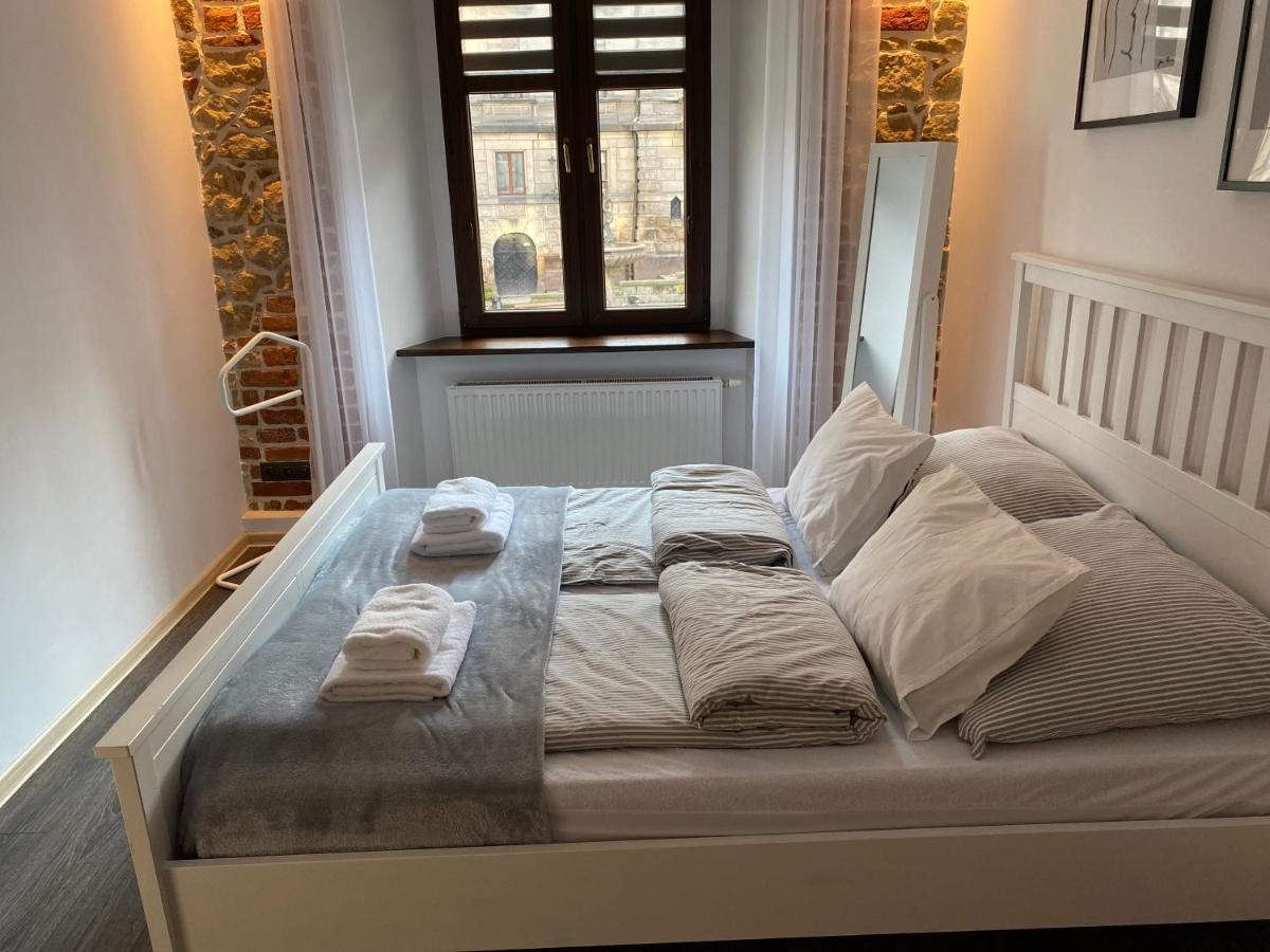 Apartament Przy Ratuszu Kłodzko Exterior foto